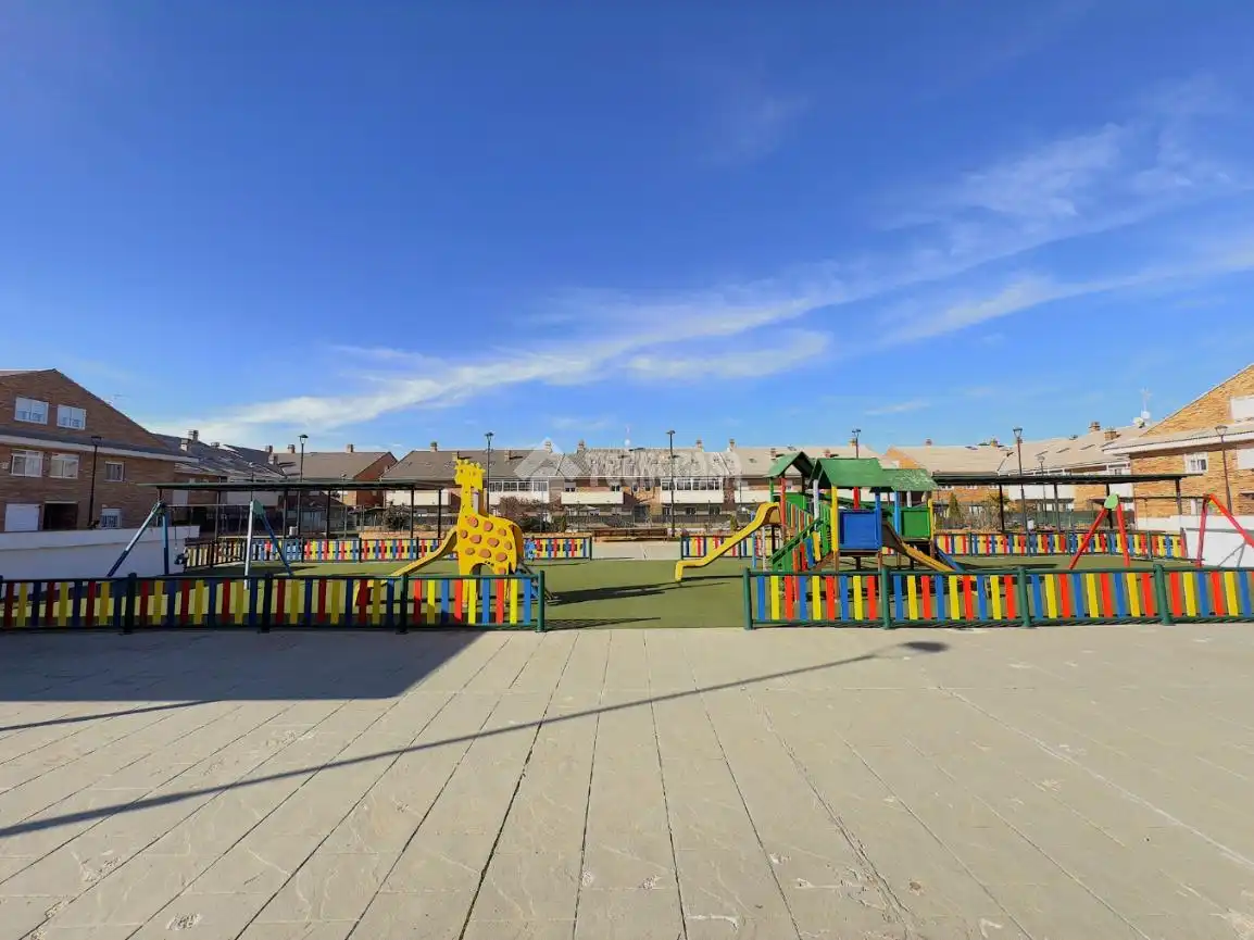 Vista exterior de Pis en venda en Arcas del Villar amb Calefacció, Terrassa i Balcó
