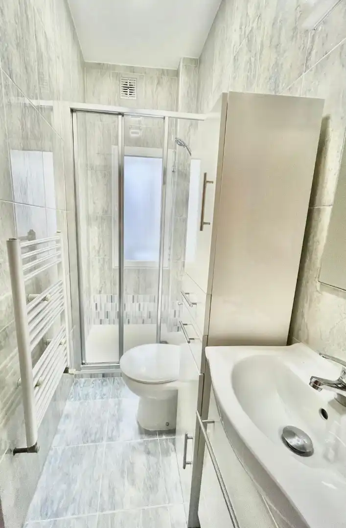 Baño de Piso en venta en Valladolid con Calefacción, Terraza y Amueblado