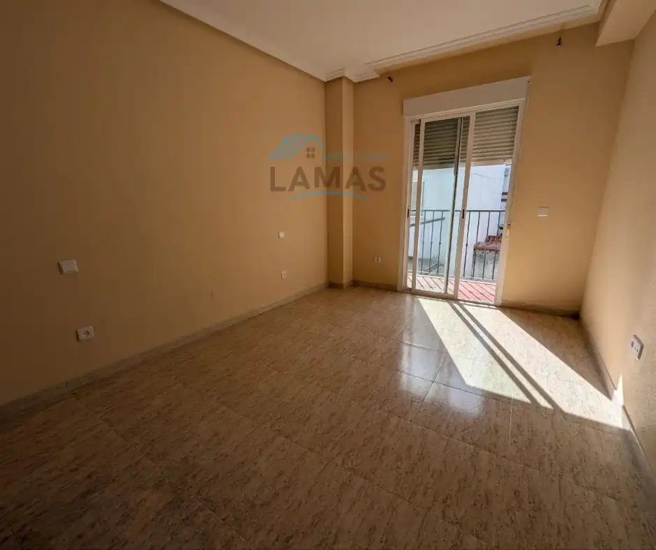 Habitación de Dúplex en venta en Navalmoral de la Mata con Calefacción, Terraza y Balcón
