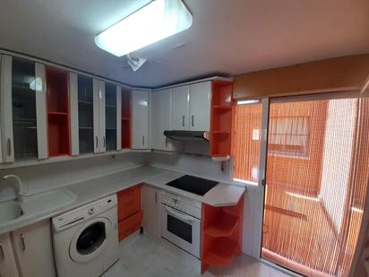 Kitchen of Flat for sale in Villamantilla  with Air Conditioner