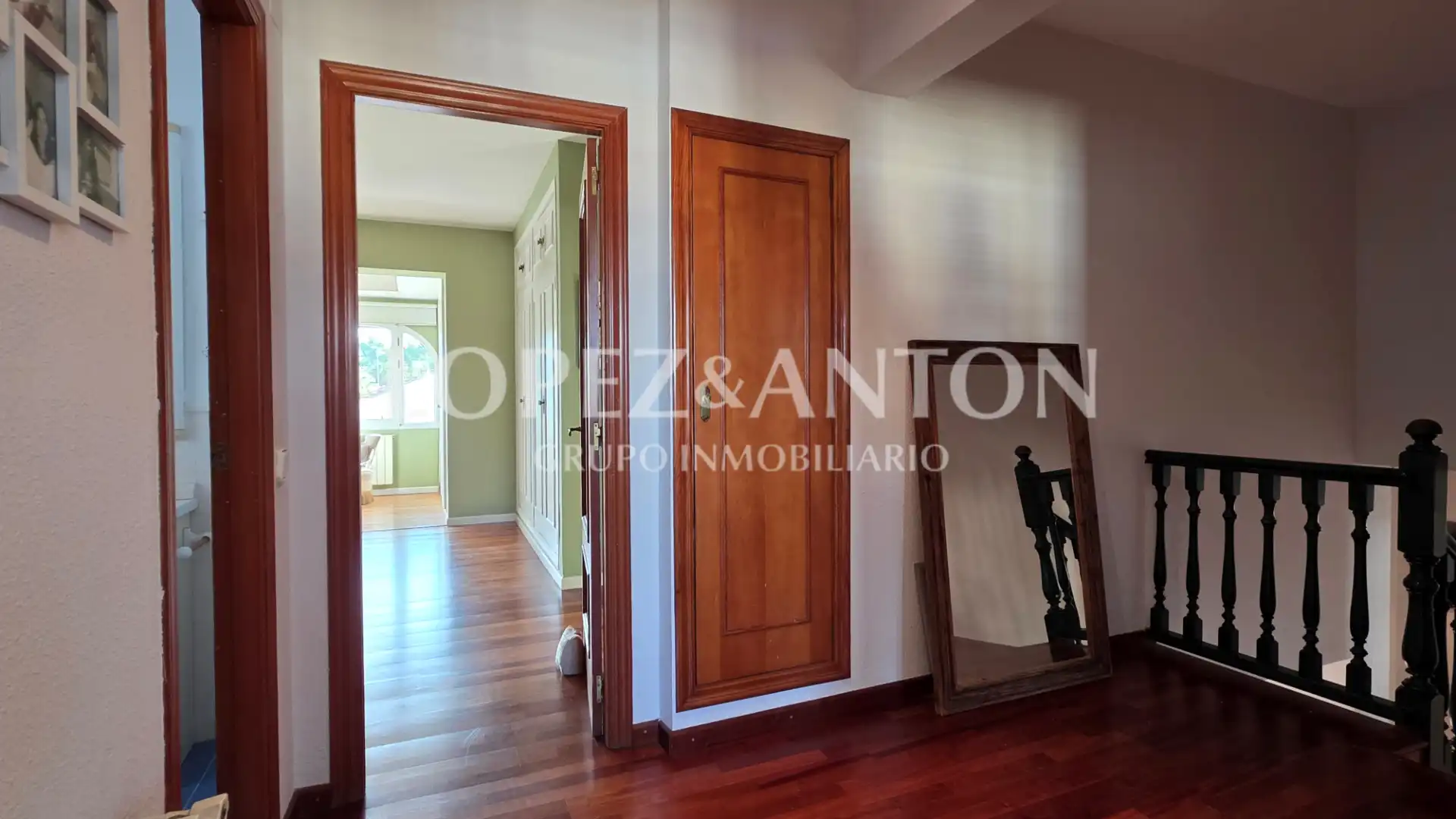Casa o chalet en venta en L'Eliana con Calefacción, Jardín privado y Parquet