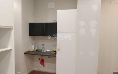 Kitchen of Flat for sale in  Madrid Capital