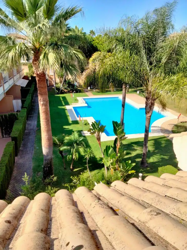 Piscina de Casa adosada en venta en Islantilla con Piscina comunitaria