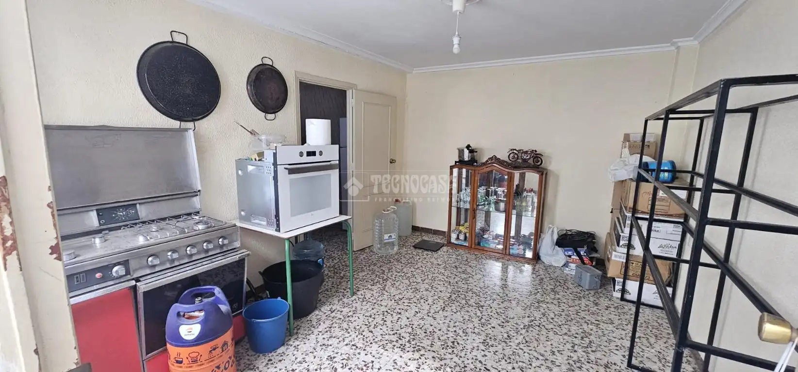 Küche von Einfamilien-Reihenhaus zum Verkauf in Sevilla mit Terrasse und Balkon