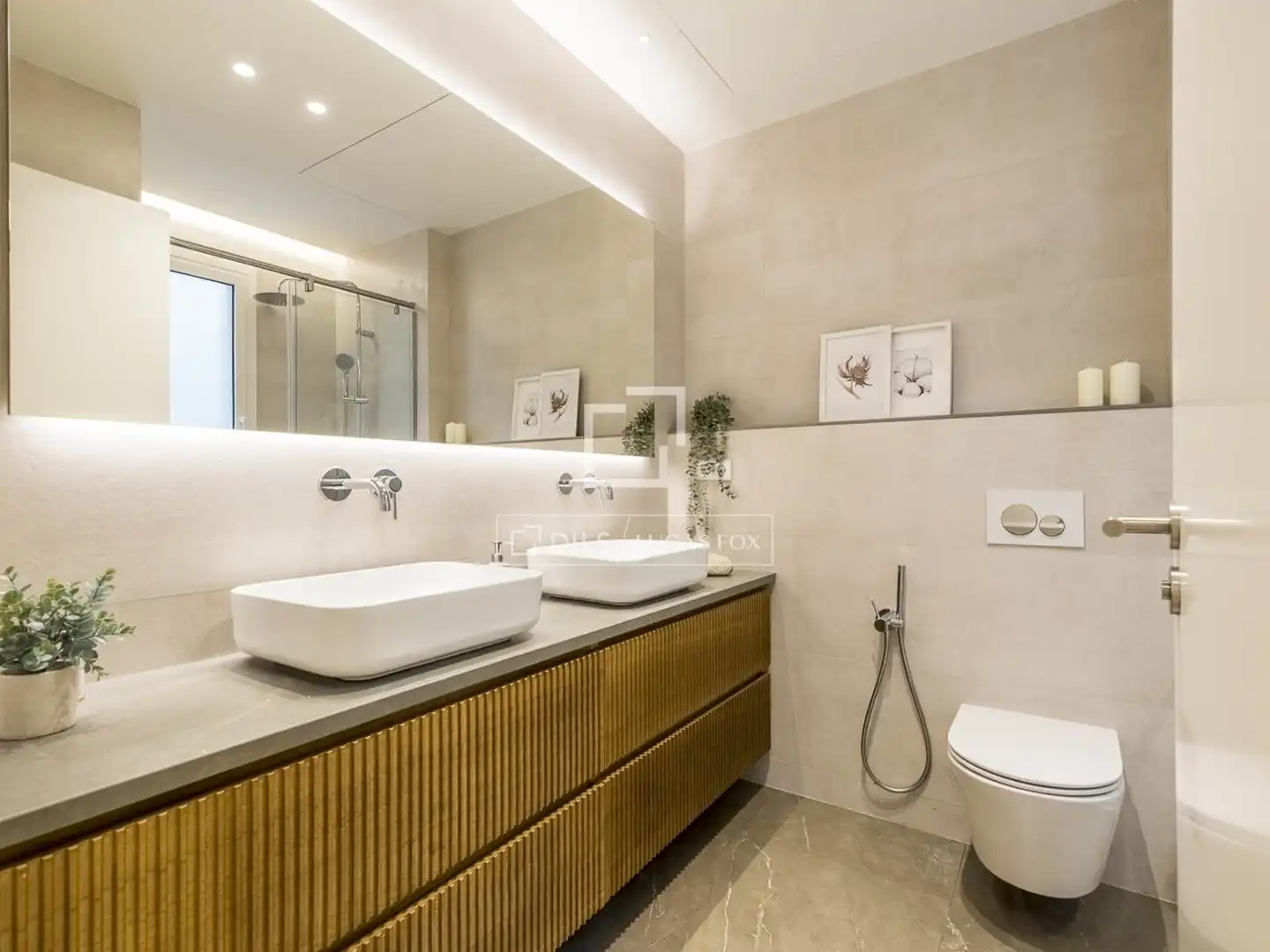 Baño de Piso en venta en Ciutat Vella