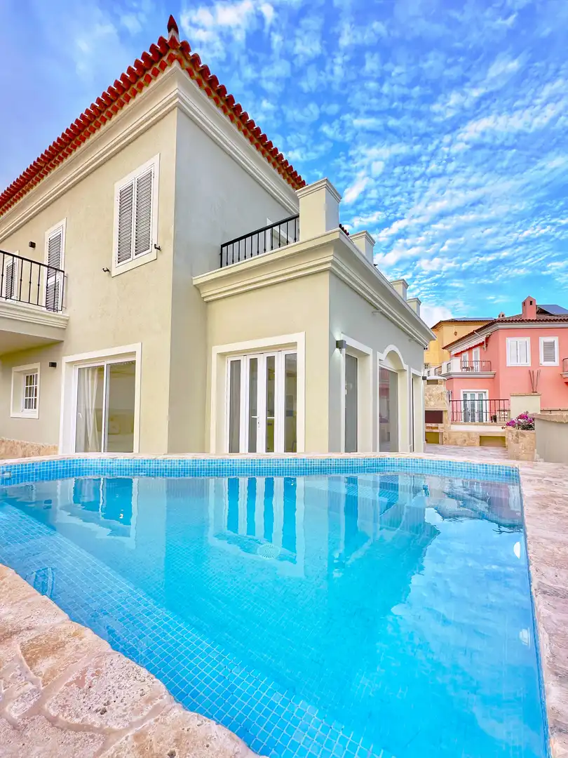 Detached house with terrace for sale in Calle Caramillo 8, imagen 3