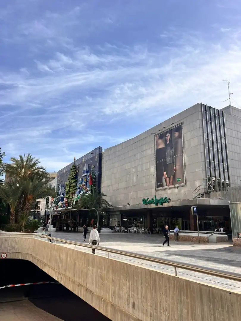 Außenansicht von Wohnung zur untervermieten in Murcia mit Klimaanlage, Heizung und Möbliert