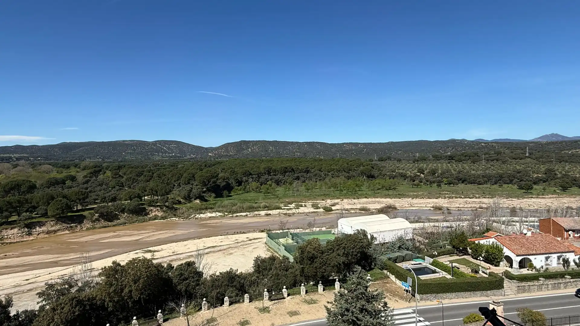 Piso en venta en Aldea del Fresno con Aire acondicionado, Terraza y Amueblado