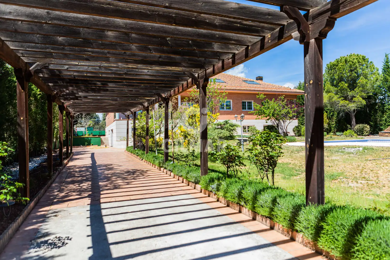 Vista exterior de Casa o chalet en venta en El Escorial con Calefacción, Jardín privado y Piscina