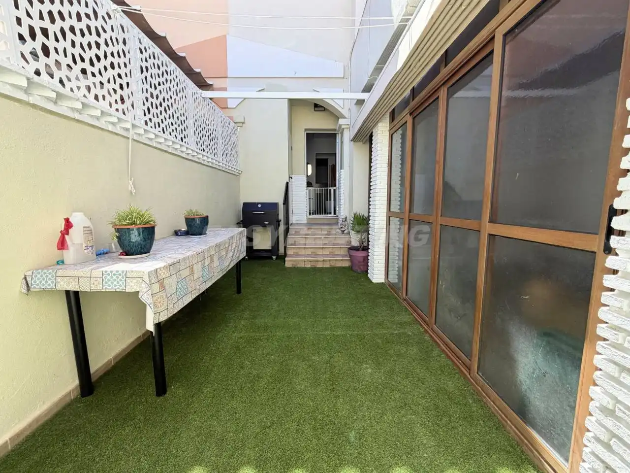 Terrace of Detached homes for sale in La Línea de la Concepción  with Terrace and Furnished