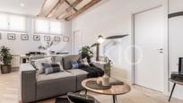 Sala d'estar de Apartament de lloguer en  Madrid Capital amb Aire condicionat