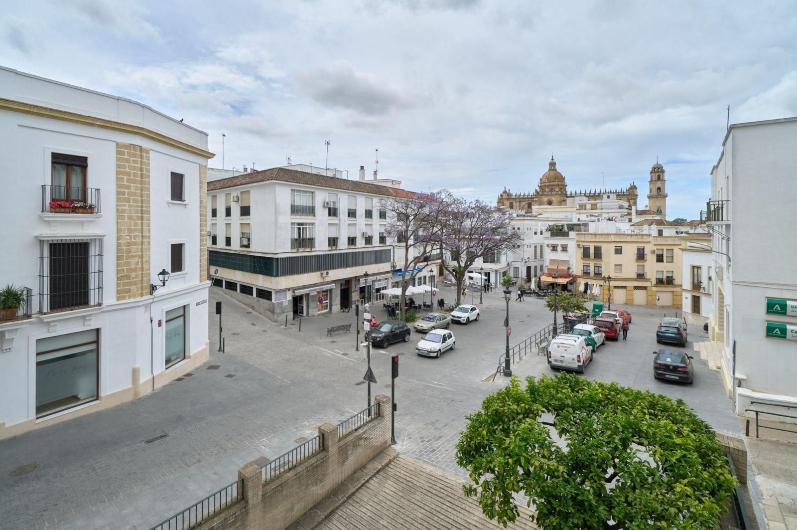 Vista exterior de Pis en venda en Jerez de la Frontera amb Aire condicionat i Balcó