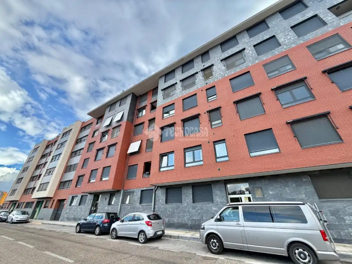 Exterior view of Flat for sale in Palencia  with Heating, Terrace and Storage room