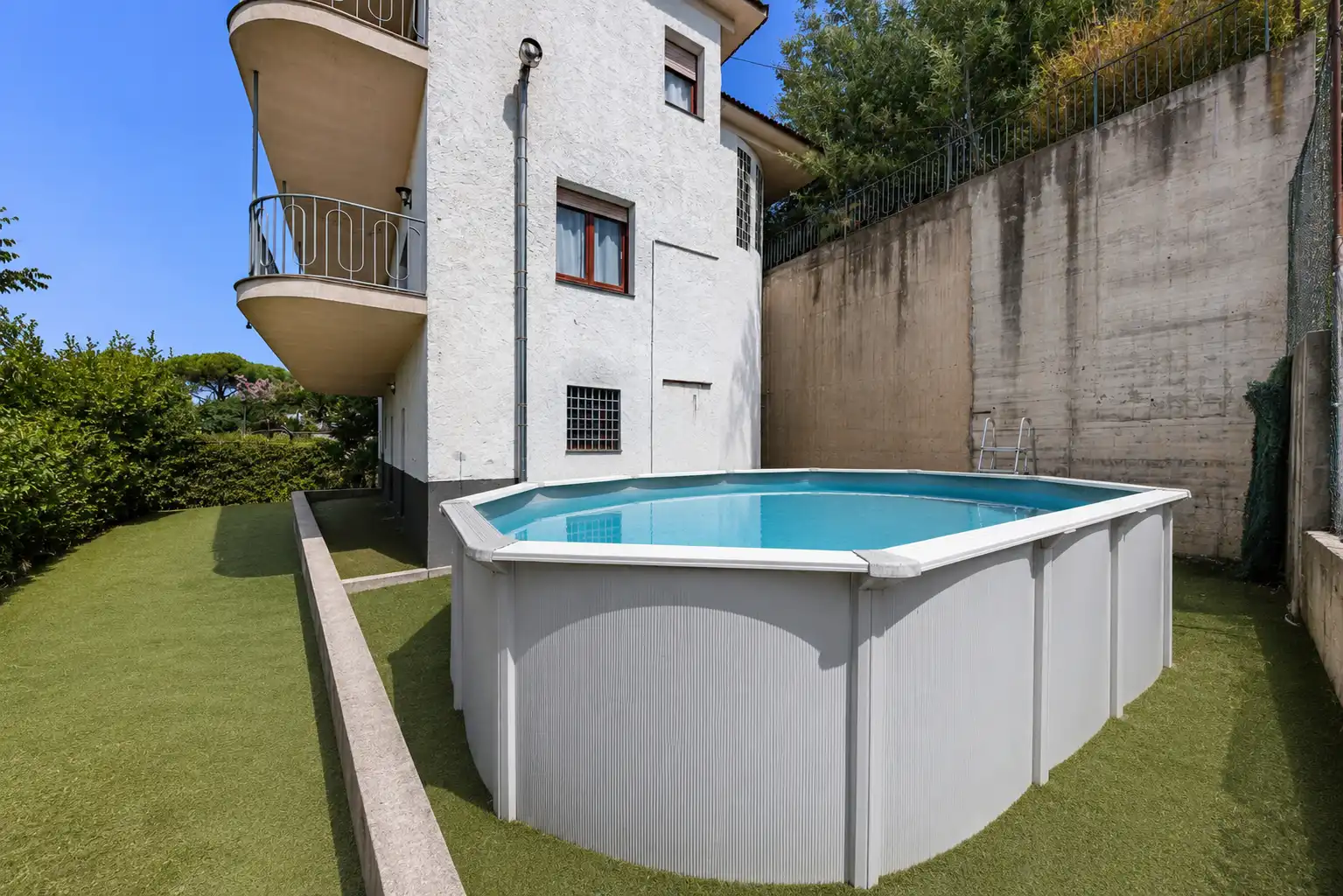 Piscina de Casa o chalet en venta en Llinars del Vallès con Aire acondicionado, Calefacción y Jardín privado