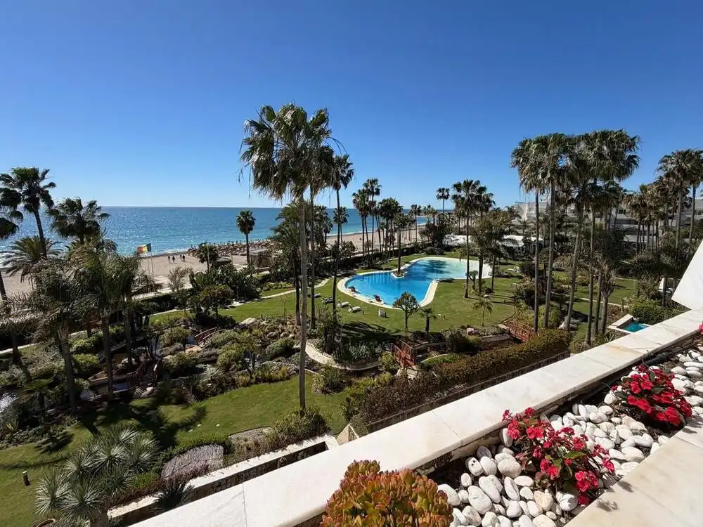 Jardí de Àtic de lloguer en Marbella amb Aire condicionat, Terrassa i Traster