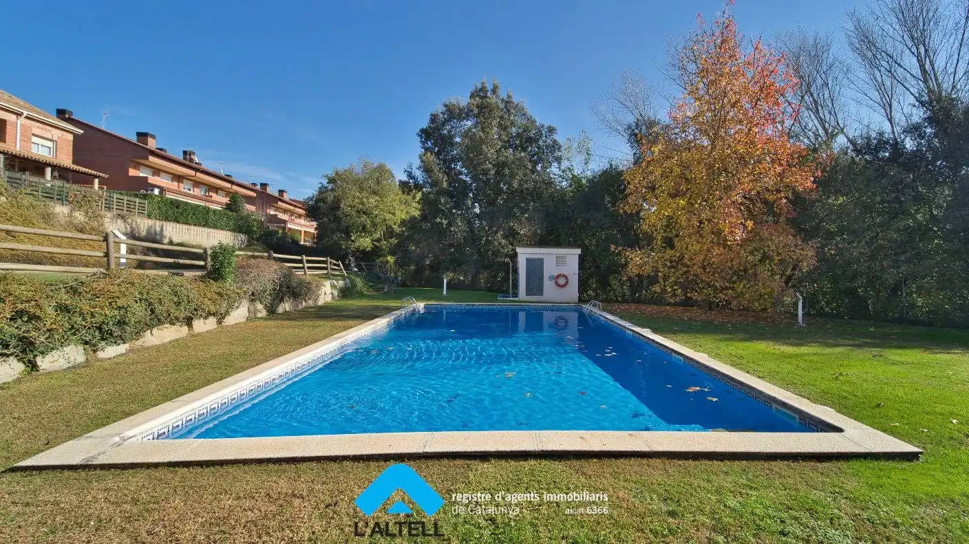 Piscina de Casa o xalet en venda en L'Ametlla del Vallès amb Aire condicionat, Calefacció i Jardí privat