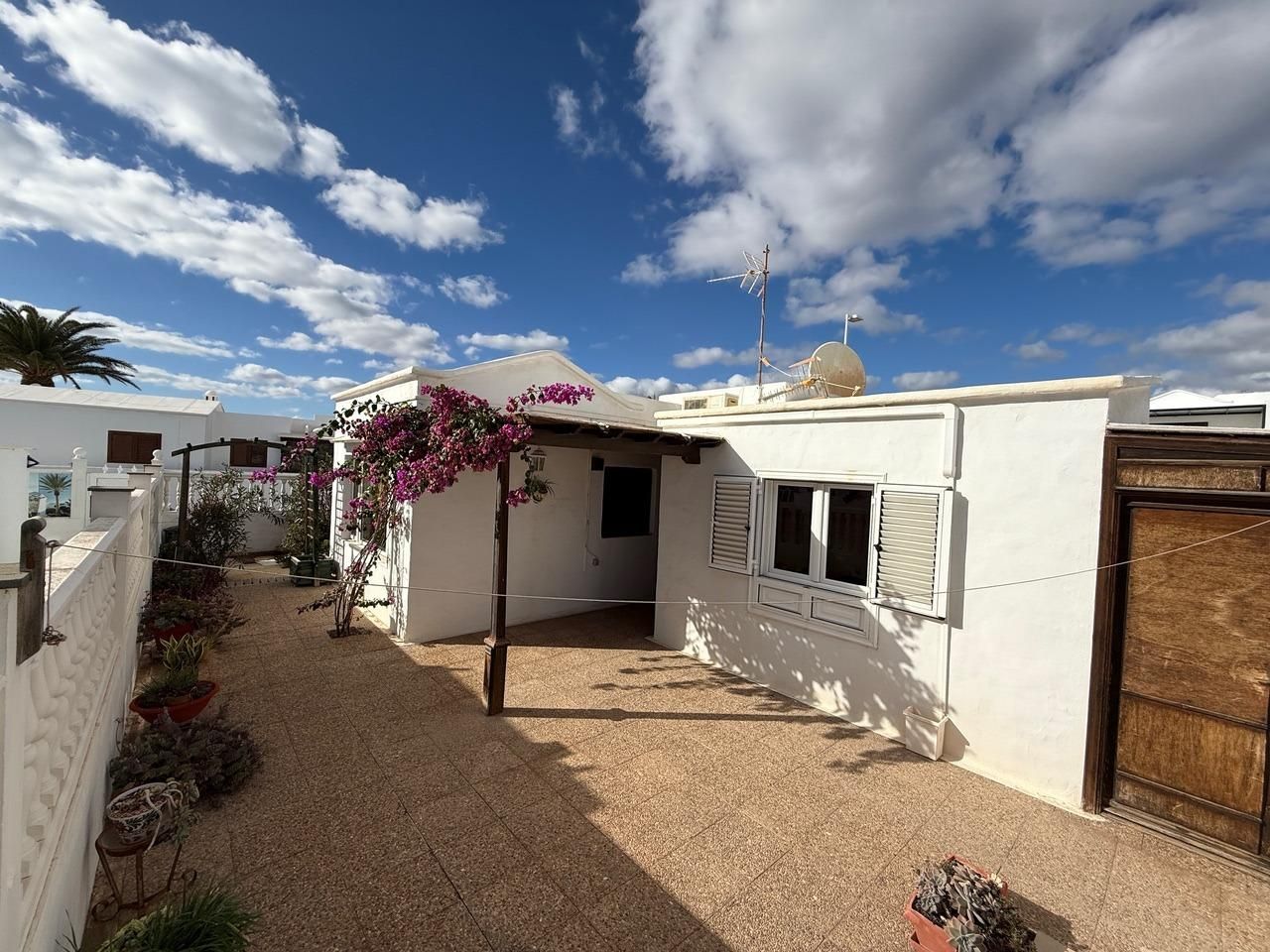 Exterior view of House or chalet for sale in Tías  with Air Conditioner, Private garden and Terrace