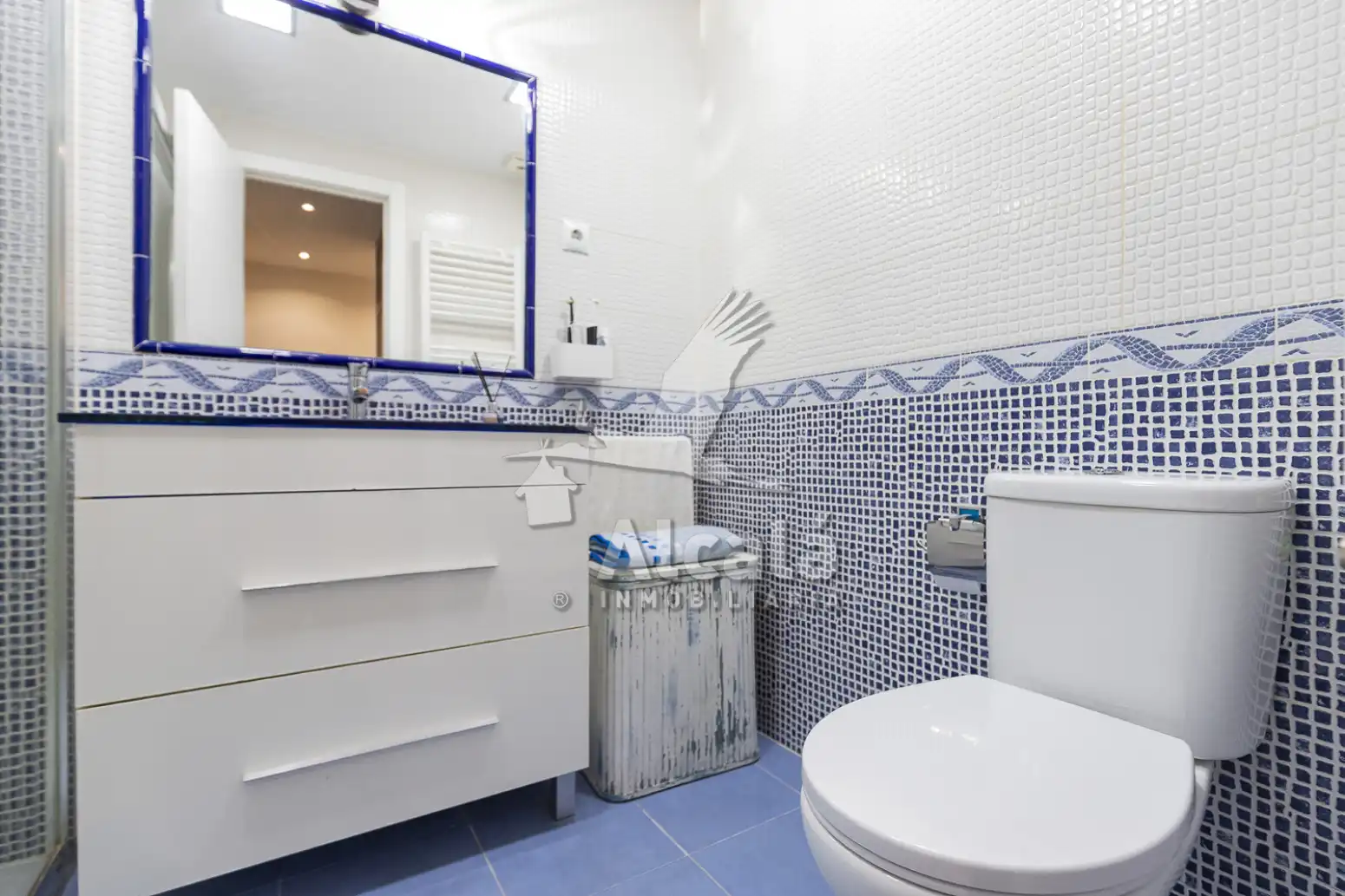 Bathroom of Flat for sale in Alcalá de Henares  with Heating