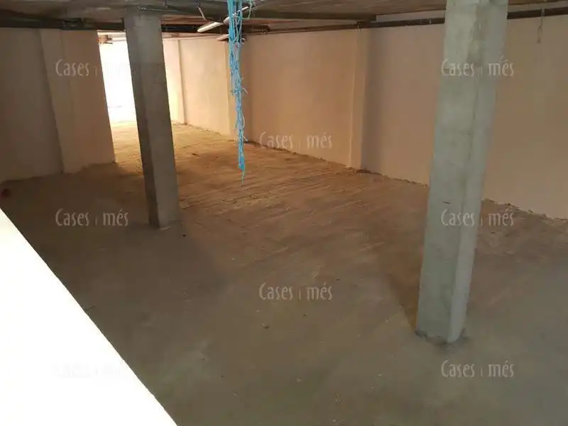 Local en venta en Rafelbuñol / Rafelbunyol