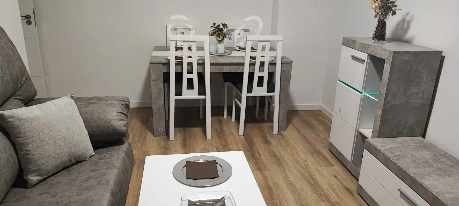 Menjador de Pis per a compartir en Getafe amb Aire condicionat, Calefacció i Parquet