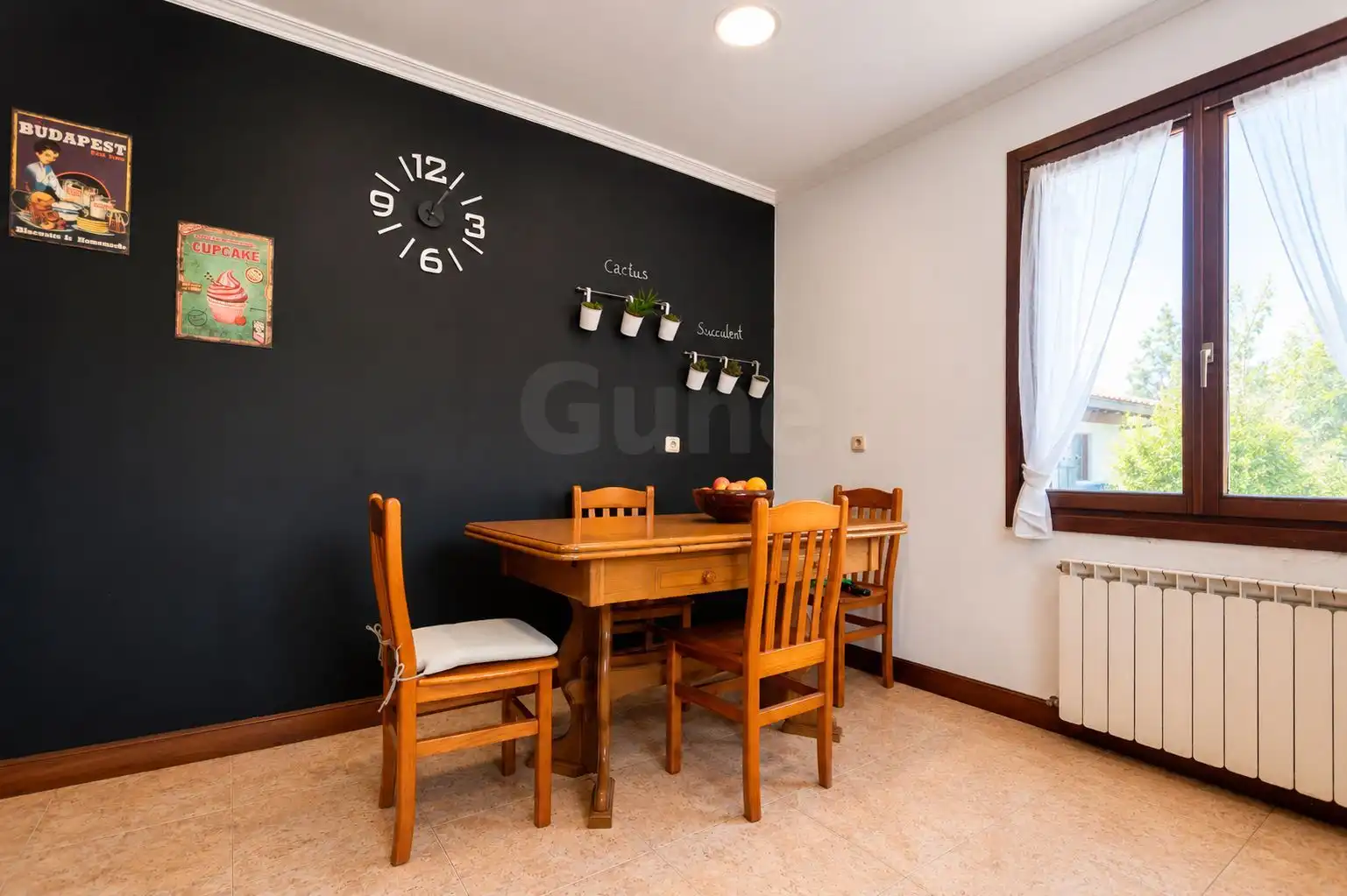 Comedor de Casa adosada en venta en Orendain con Calefacción, Terraza y Trastero
