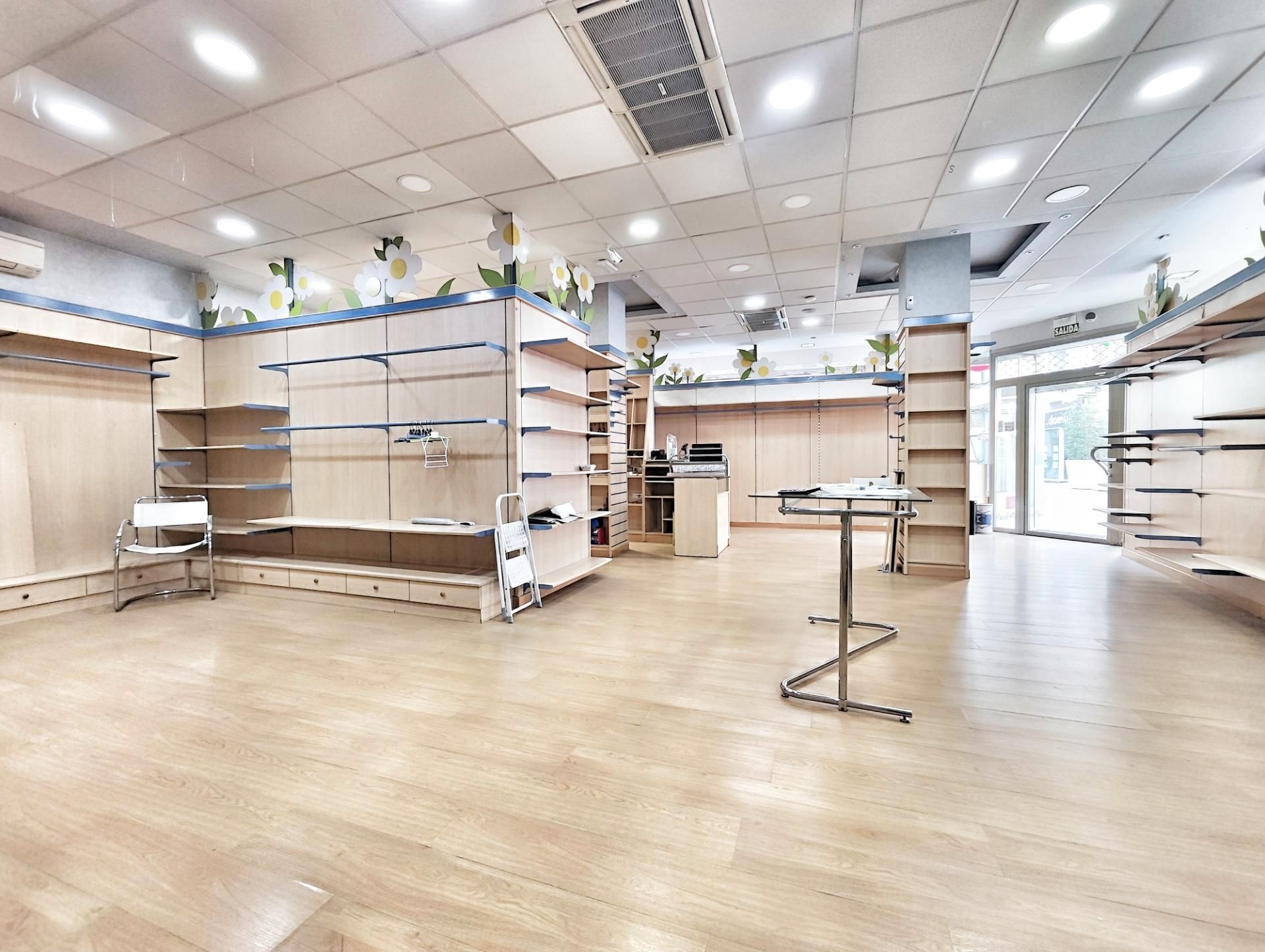 Local de lloguer en Puertollano amb Aire condicionat, Parquet i Moblat