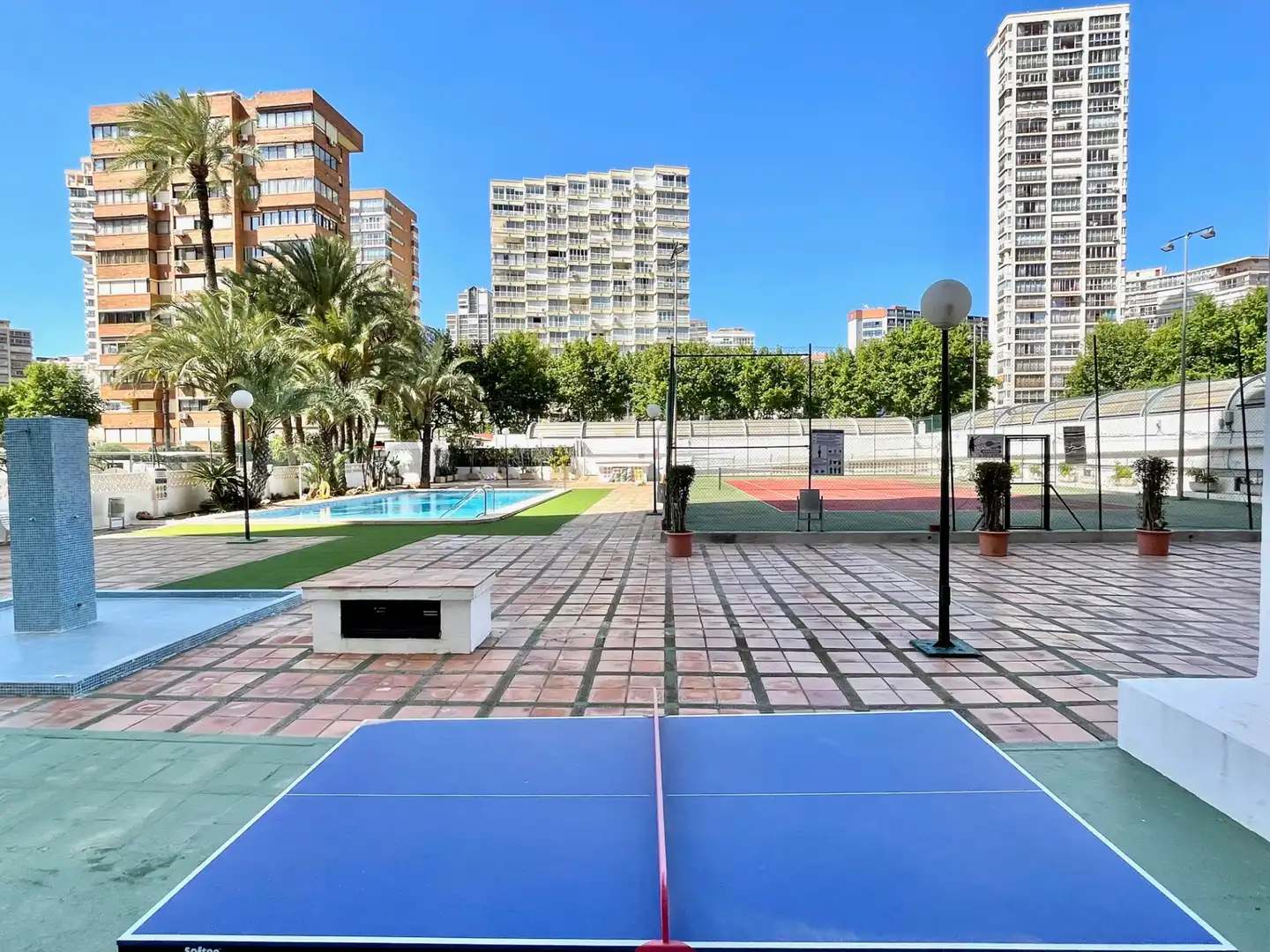 Vista exterior de Apartamento en venta en Benidorm con Aire acondicionado, Amueblado y Piscina comunitaria