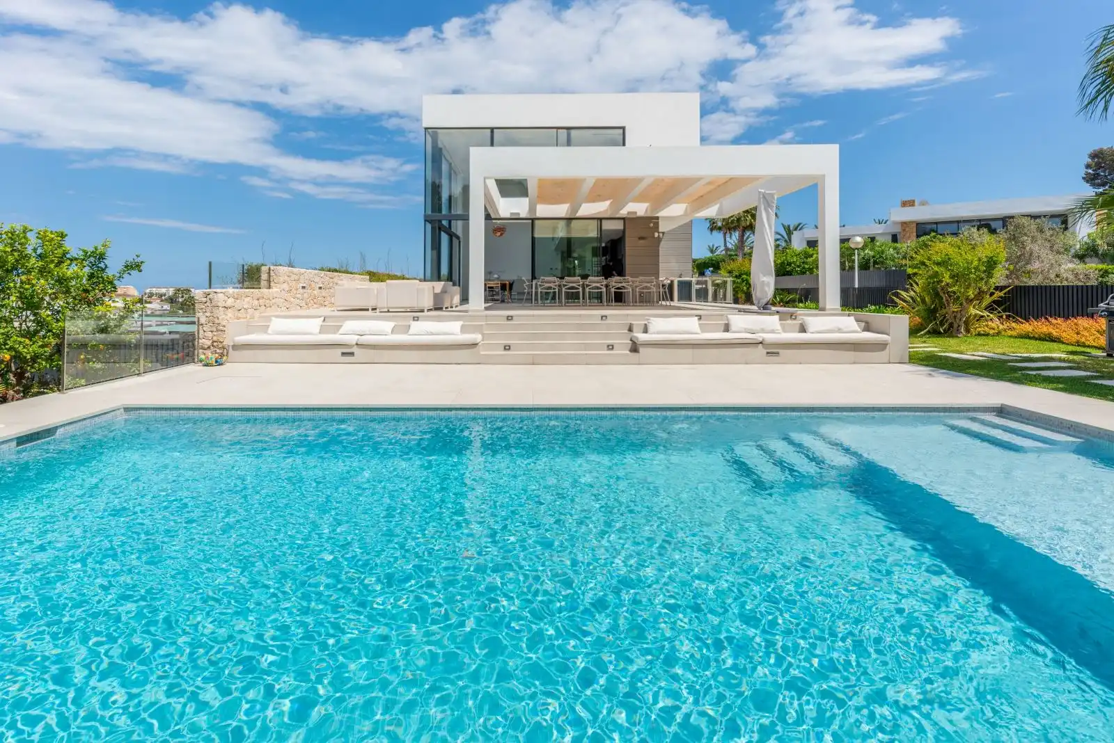 Swimming pool of Houses for sale in Jávea / Xàbia  with Air Conditioner, Heating and Private garden