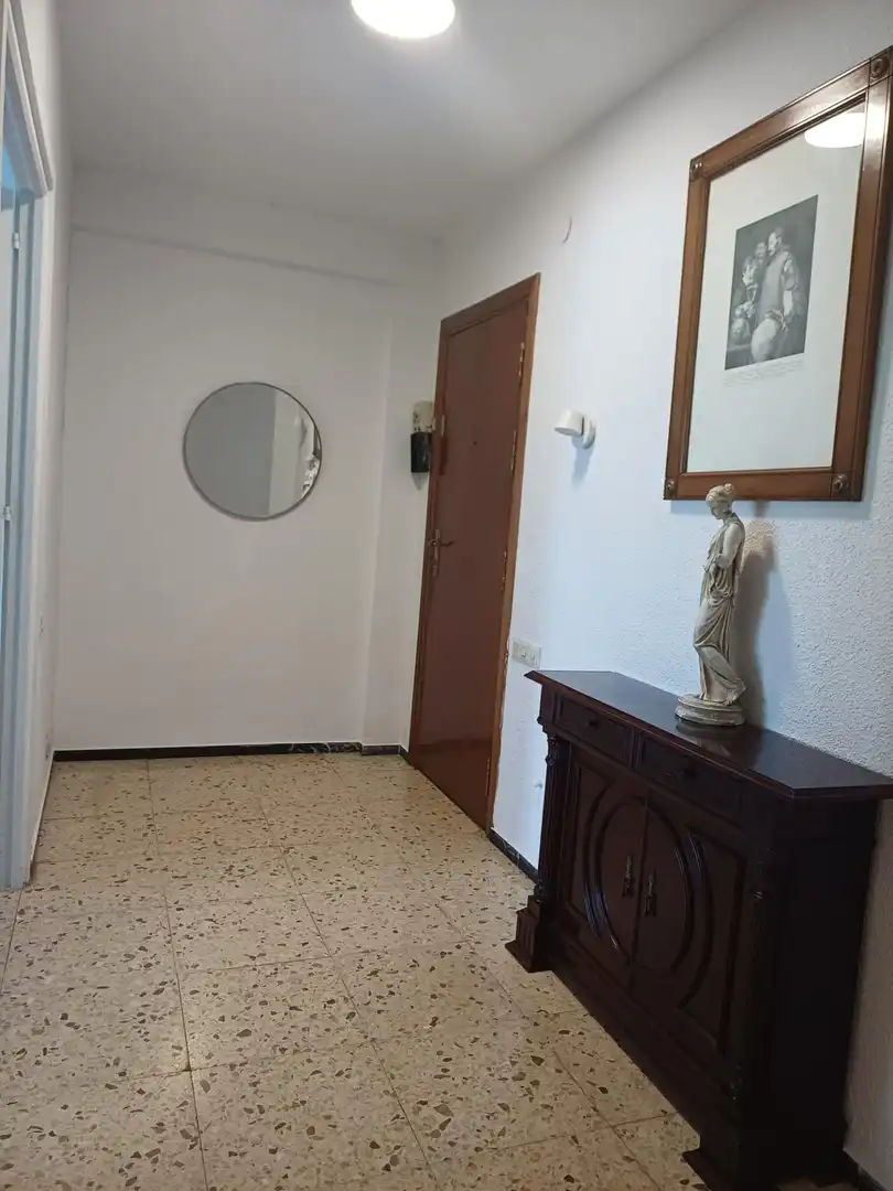 Wohnung zur Miete in Calle Hermano Rufino, Ciudad Jardín - Tagarete - El Zapillo