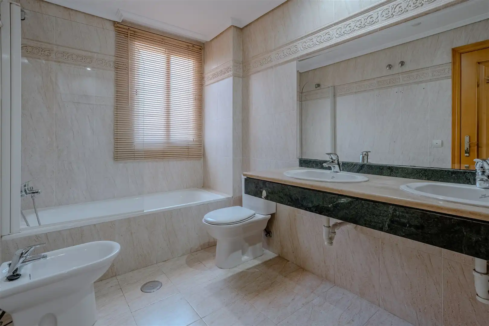 Bany de Casa o xalet en venda en Estepona
