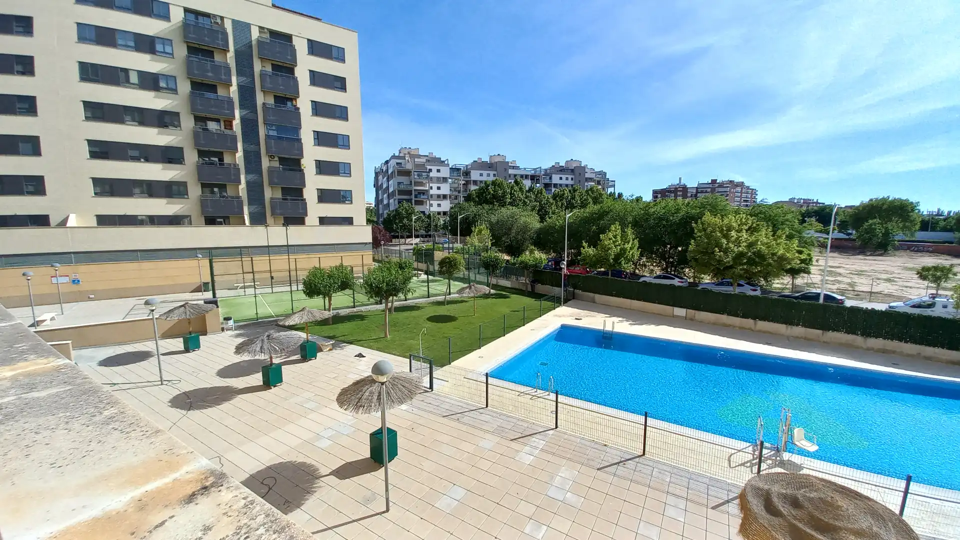 Piscina de Pis en venda en Albacete amb Calefacció, Terrassa i Traster