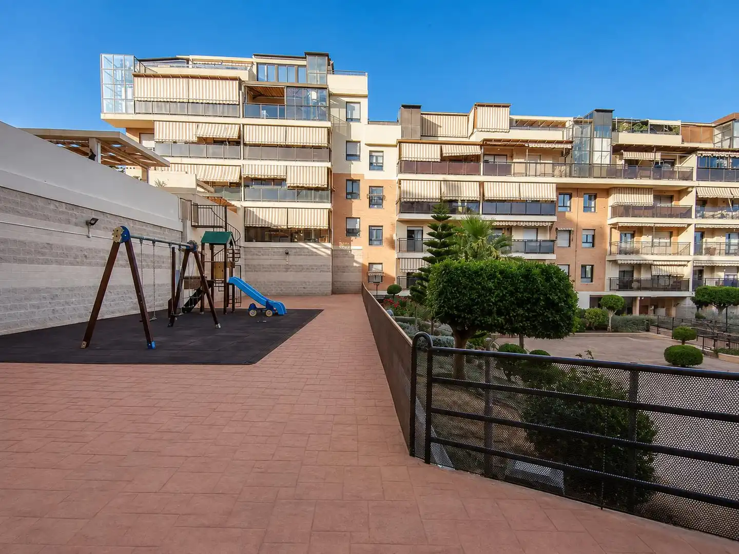 Terraza de Ático de alquiler en Málaga con Jardín privado, Terraza y Amueblado