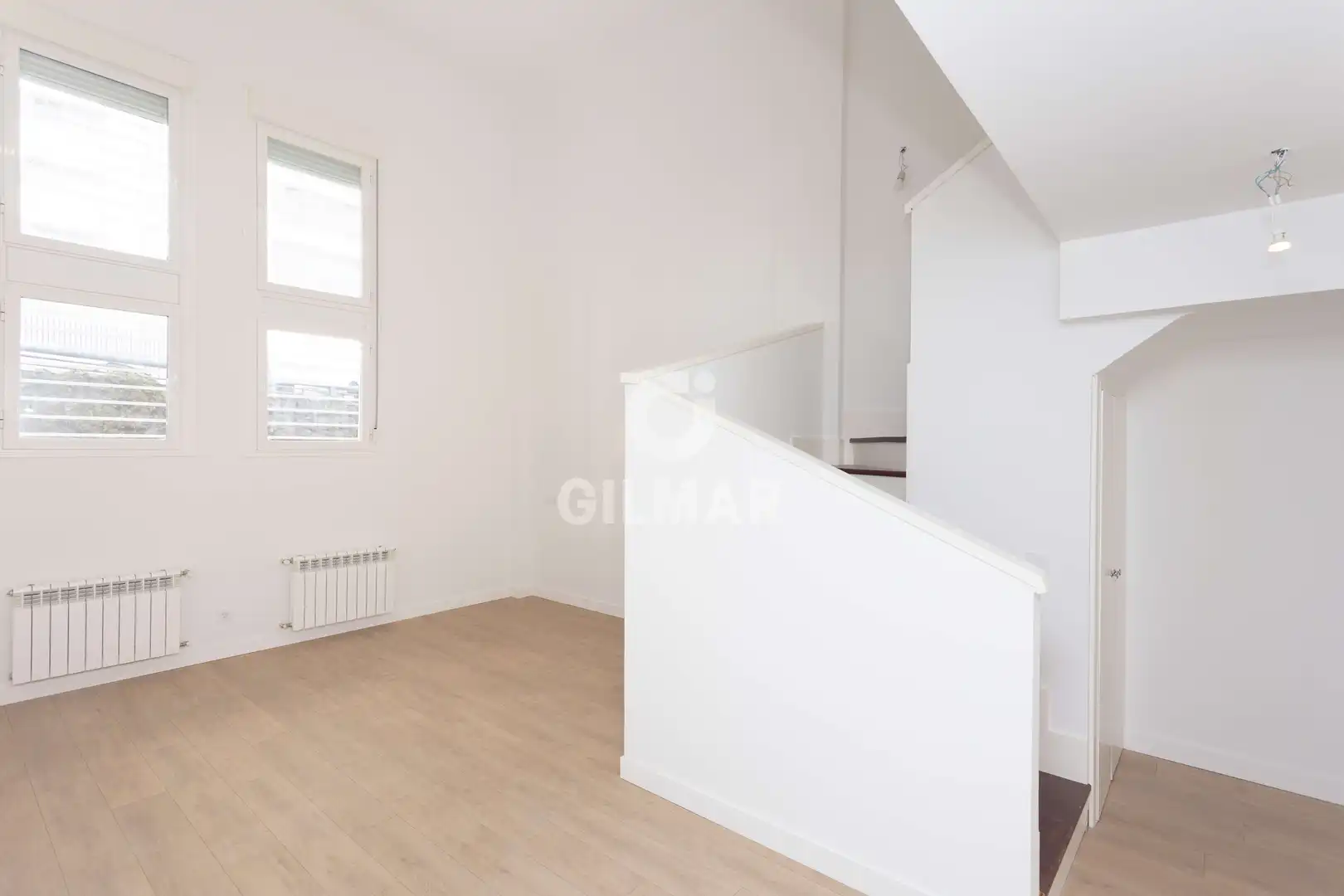 Habitación de Dúplex en venta en Madrid con Calefacción