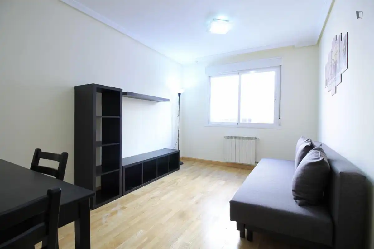 Apartament de lloguer a Valdeacederas