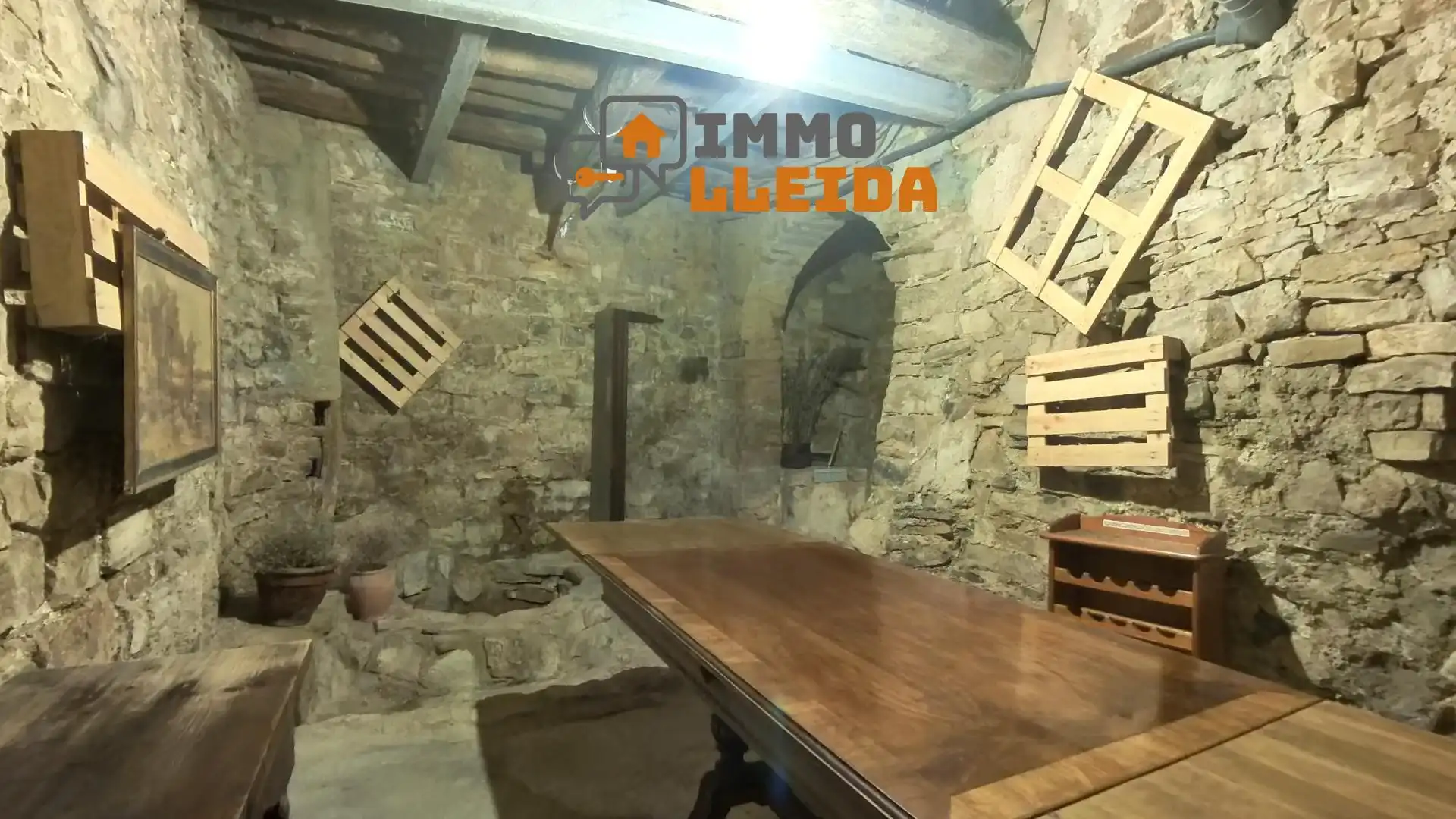 Casa adosada en venda en Montoliu de Segarra amb Moblat