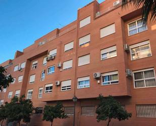 Vista exterior de Àtic de lloguer en  Valencia Capital amb Aire condicionat i Terrassa