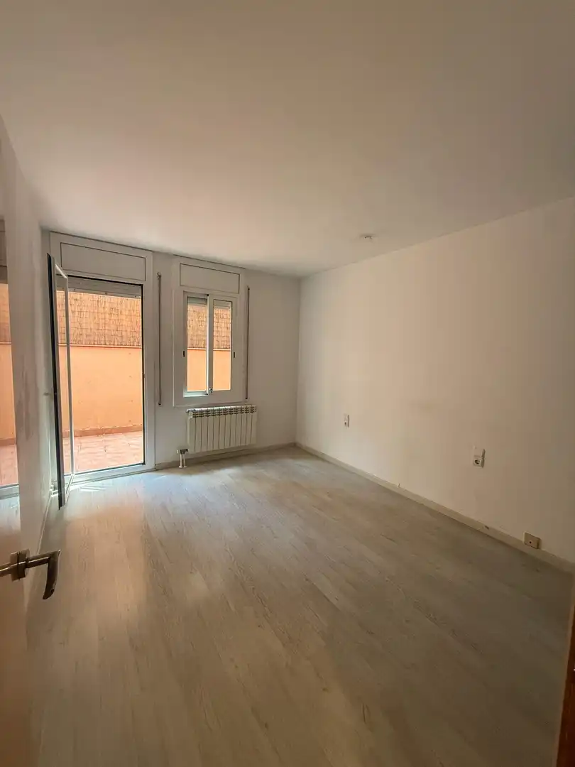 Bedroom of Flat for rent in Barcelona  with Heating