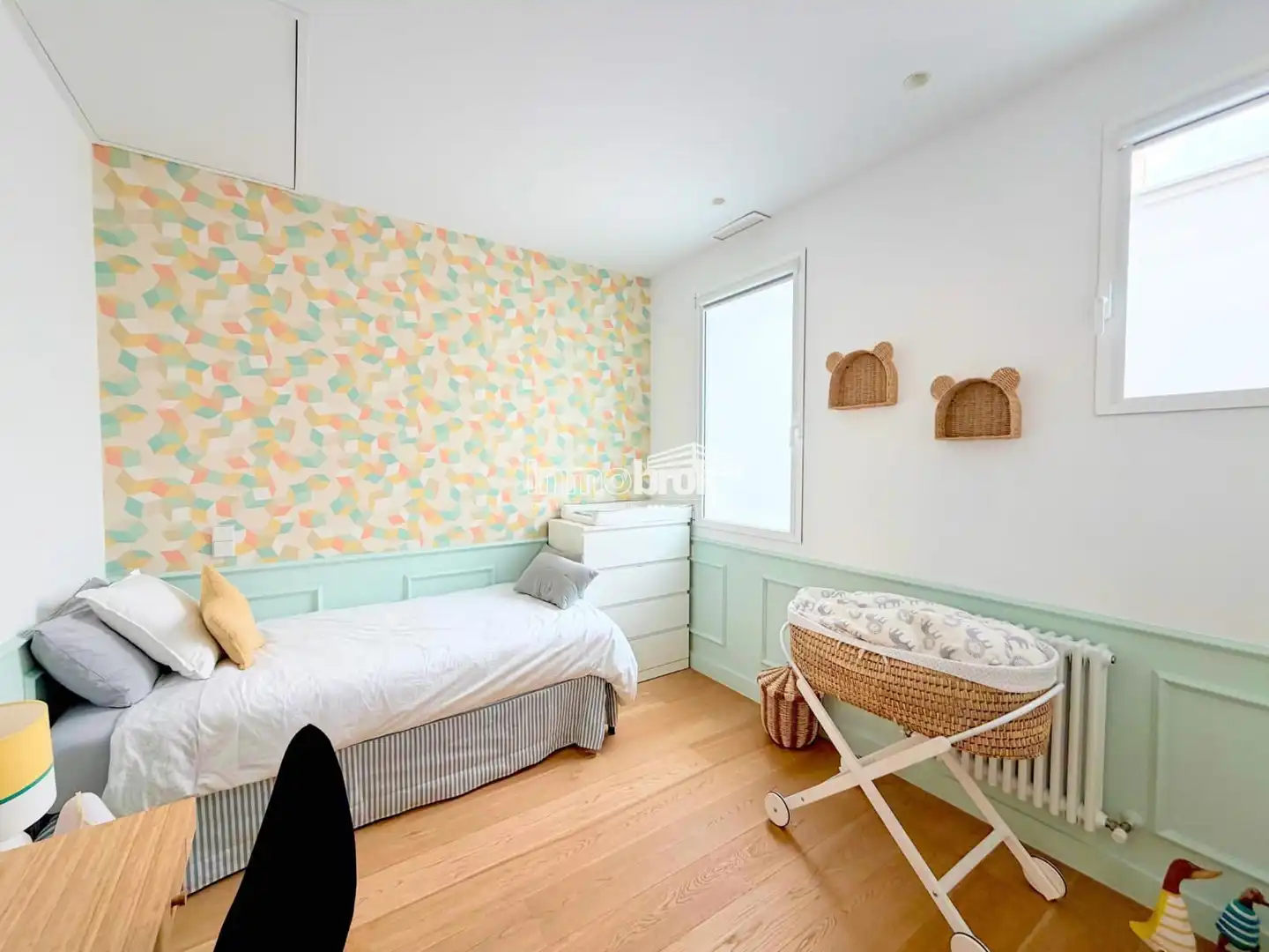 Schlafzimmer von Dachboden zur Miete in Madrid mit Terrasse und Abstellraum