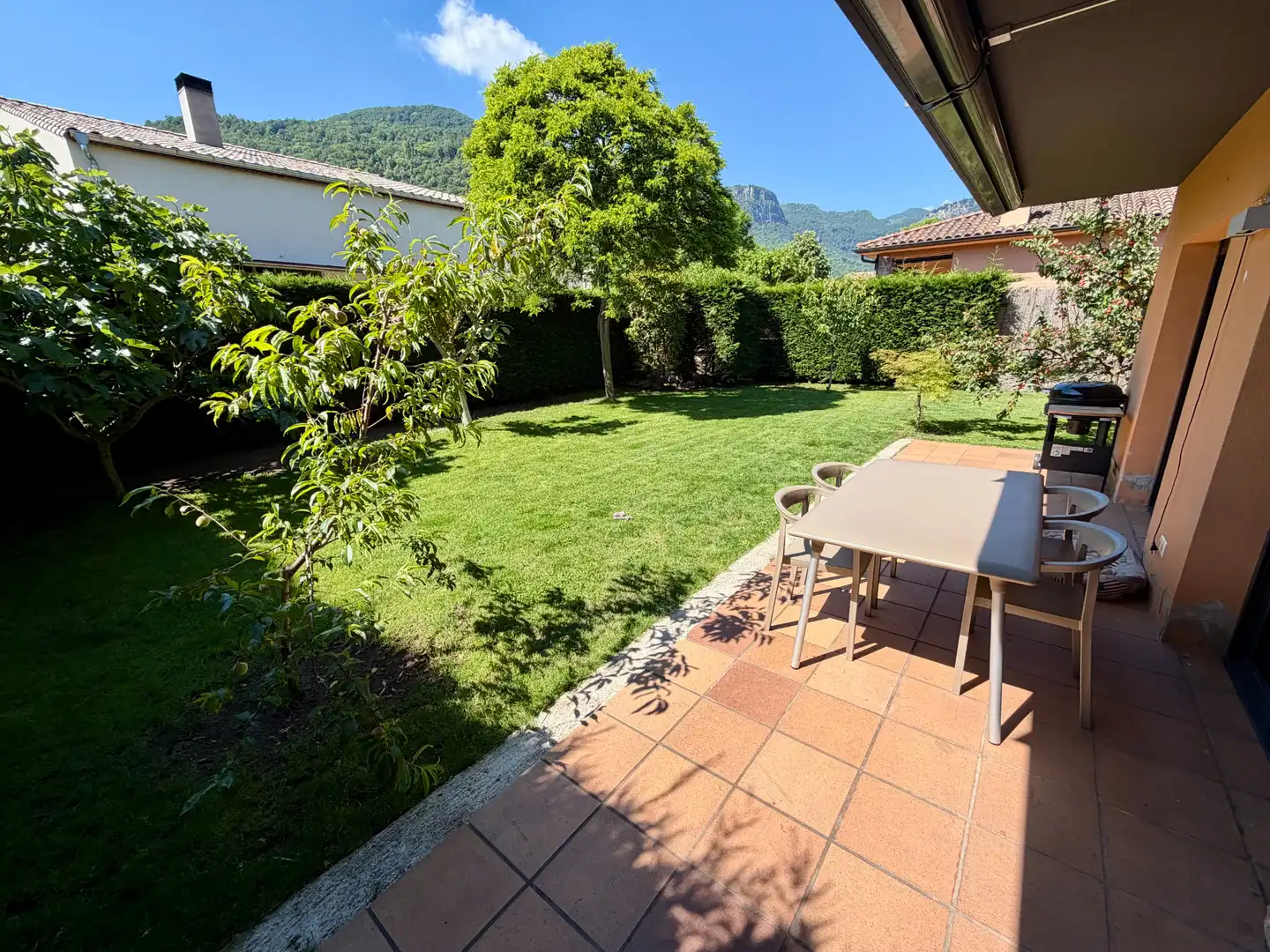 Terrassa de Casa adosada en venda en La Vall d'en Bas amb Calefacció, Jardí privat i Terrassa