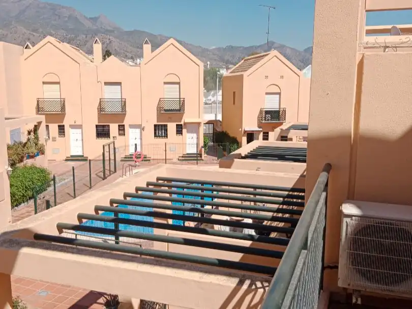 Vista exterior de Casa o chalet de alquiler en Nerja con Aire acondicionado, Terraza y Amueblado