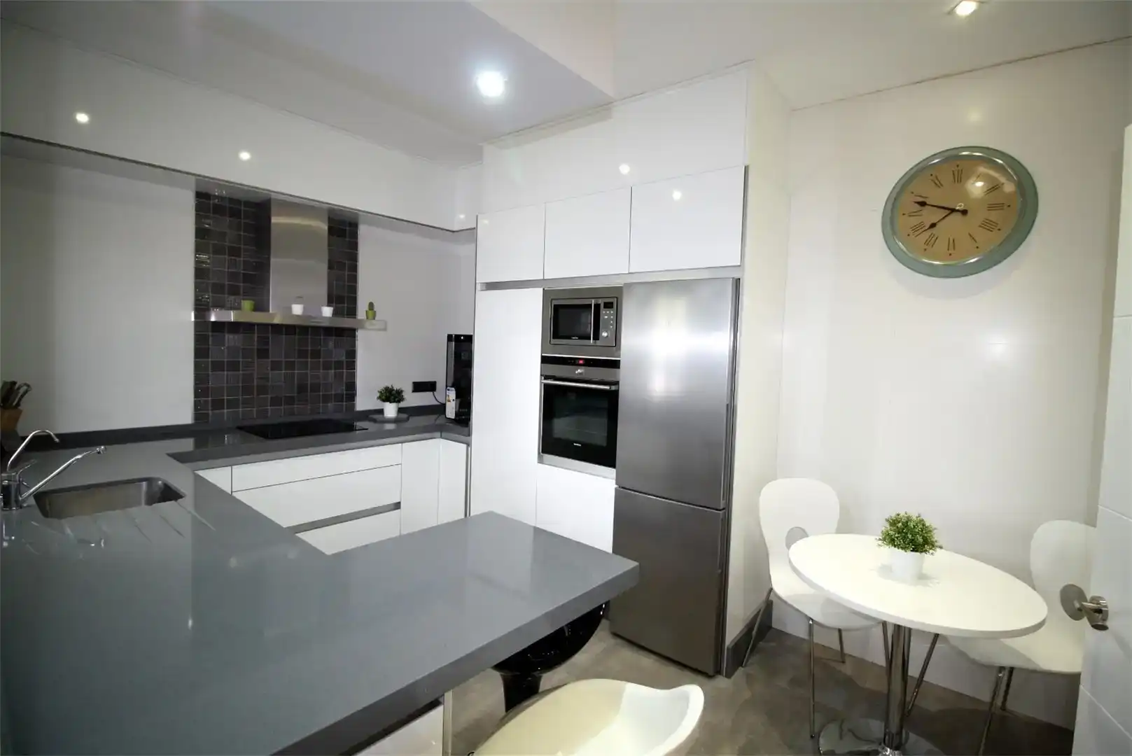 Cocina de Casa o chalet en venta en Alcalá del Valle con Jardín privado, Trastero y Piscina