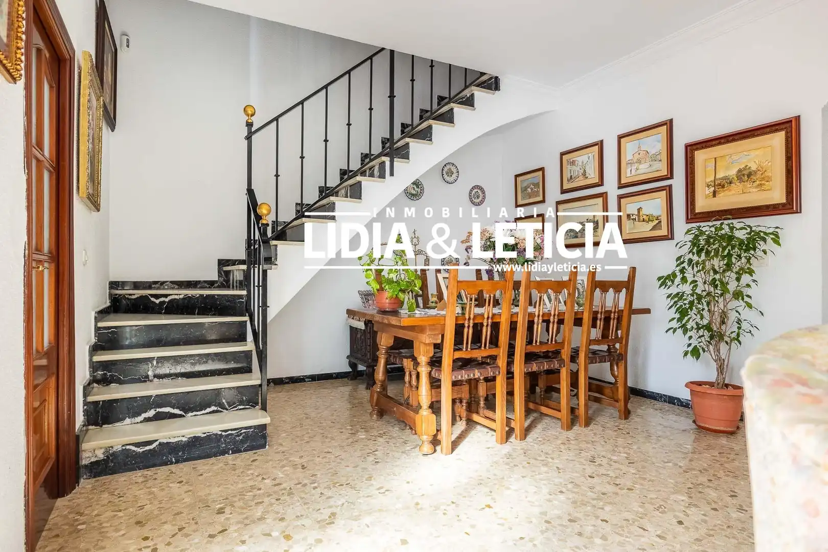 Casa o xalet en venda en Alcalá de Guadaira amb Aire condicionat, Jardí privat i Terrassa