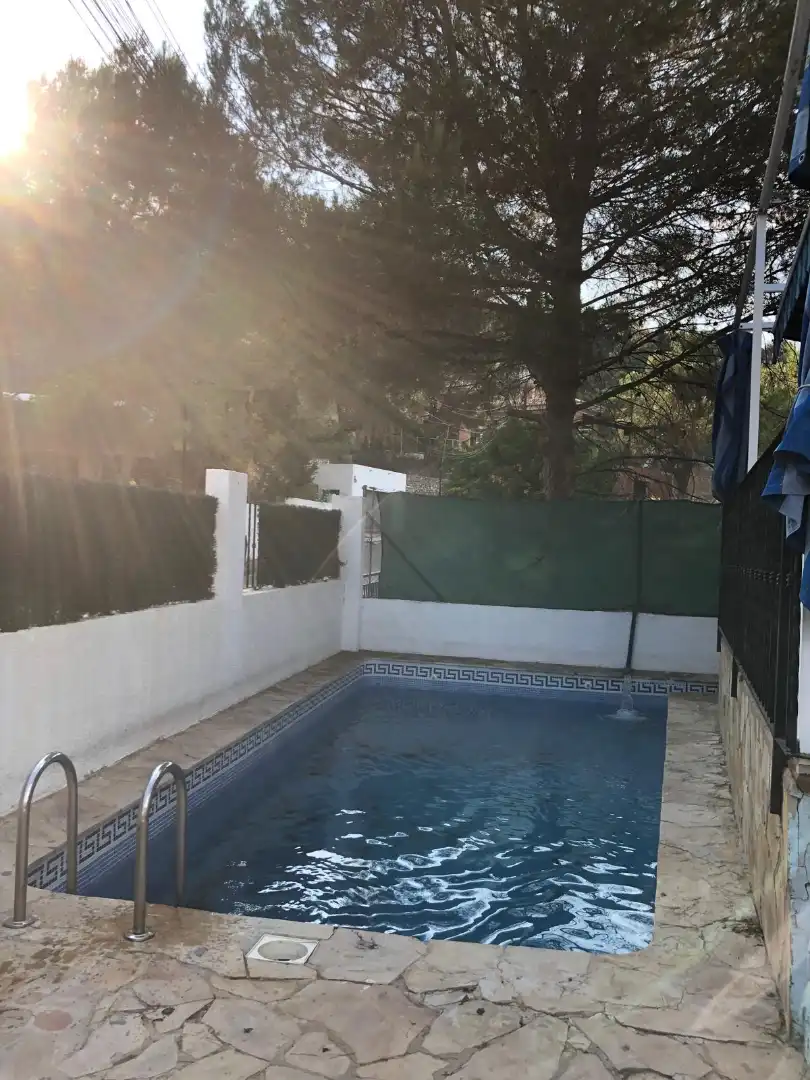 Piscina de Casa adosada en venta en Gilet con Calefacción, Jardín privado y Parquet