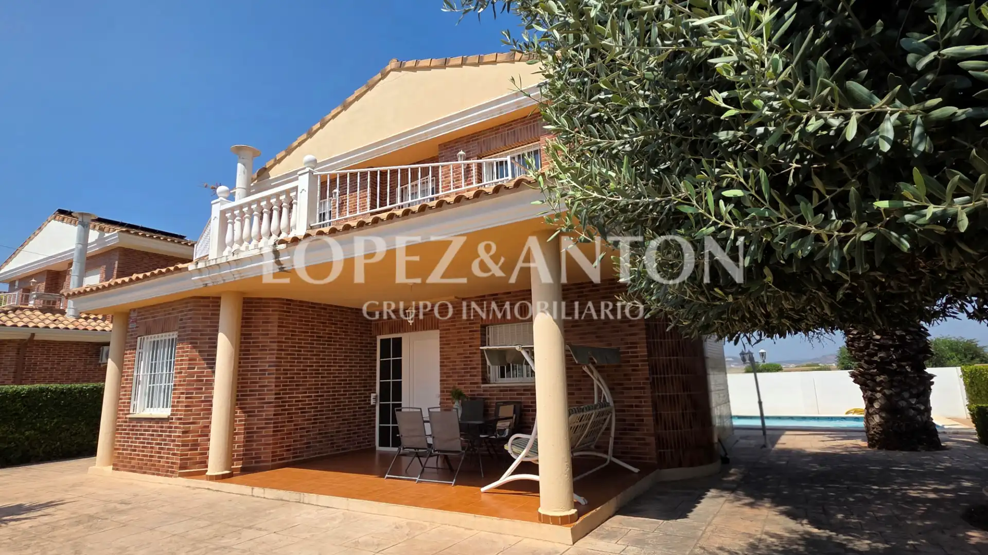 Vista exterior de Casa o chalet en venta en L'Eliana con Aire acondicionado, Calefacción y Jardín privado