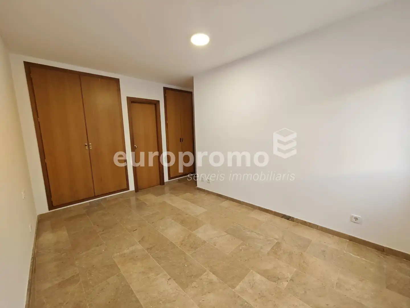 Flat for rent in Eixample Nord