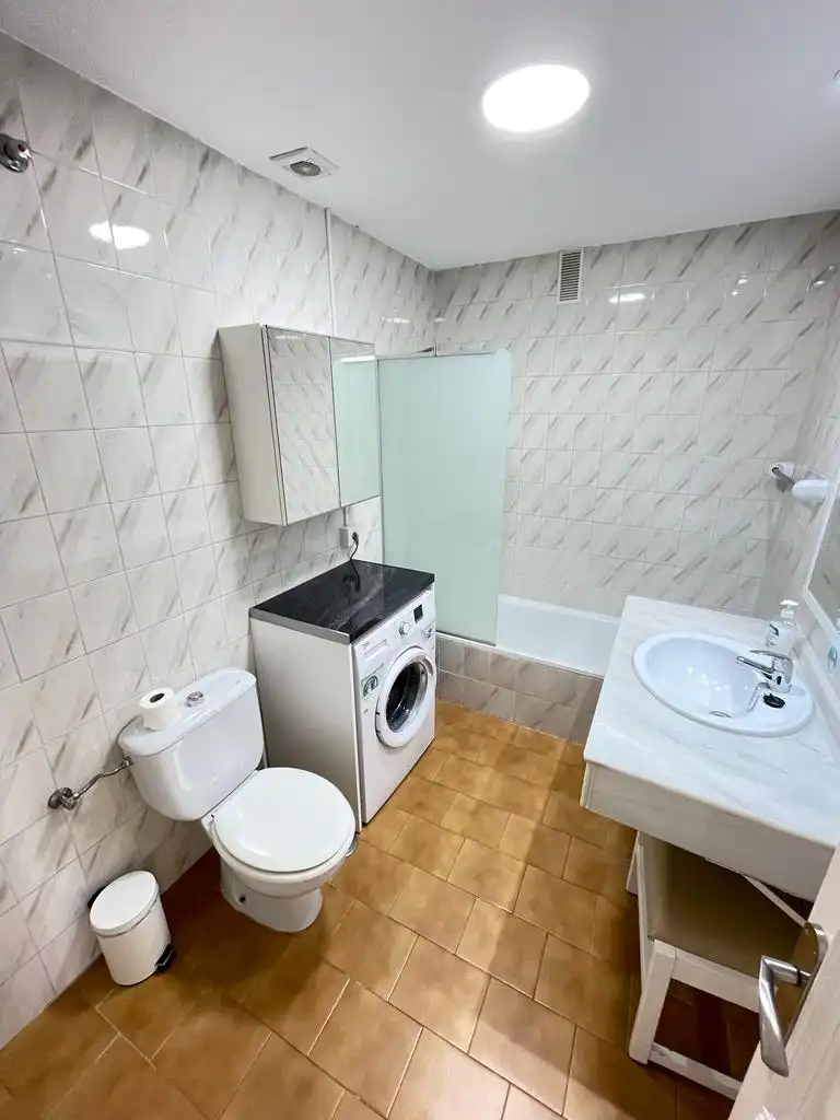 Appartement compact avec terrasse à louer à Paseo Marítimo Rey de España, imagen 13
