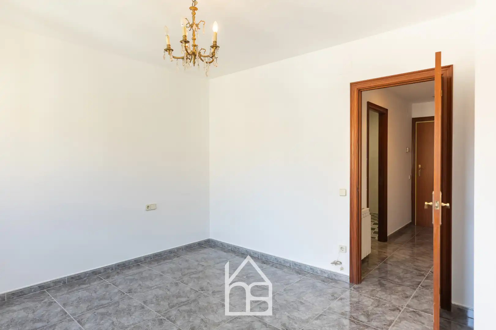 Casa adosada en venda en Cornellà de Llobregat amb Aire condicionat, Calefacció i Terrassa