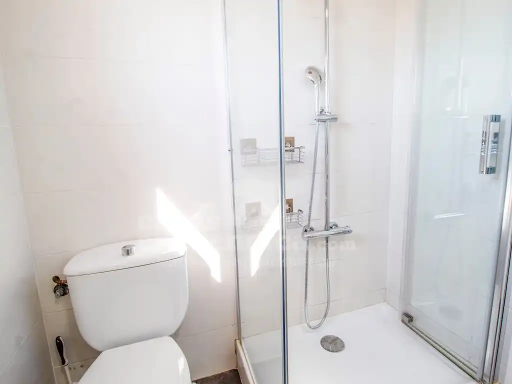 Baño de Piso en venta en Maó - Mahón con Aire acondicionado