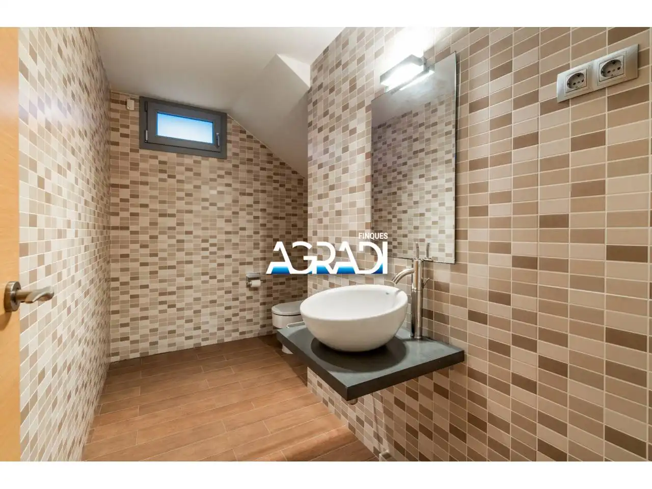 Bathroom of Houses for sale in Les Franqueses del Vallès  with Air Conditioner, Heating and Private garden