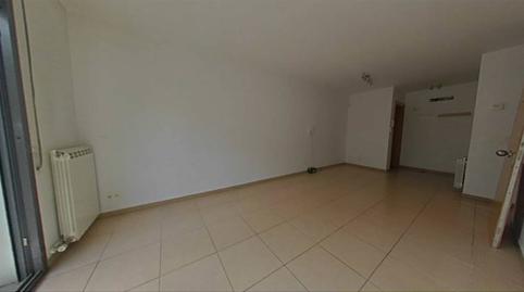 Photo 2 of Flat for sale in Calle Joan Maragall, Barri dels Escriptors, Salt